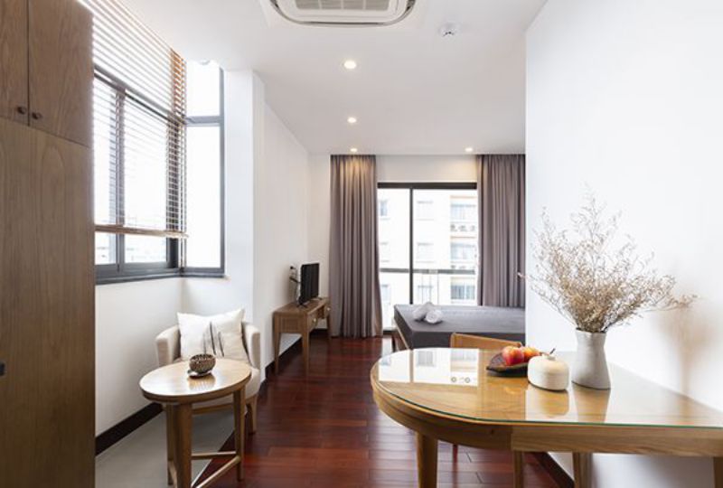 Cozy studio serviced apartment for rent near Le Van Tam park District 1