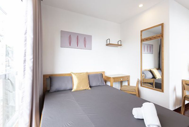 Cozy studio serviced apartment for rent near Le Van Tam park District 1