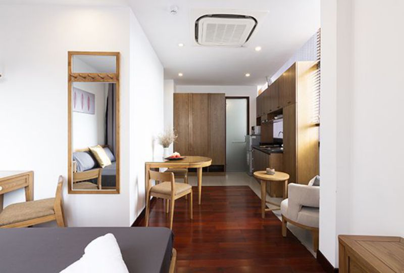 Cozy studio serviced apartment for rent near Le Van Tam park District 1