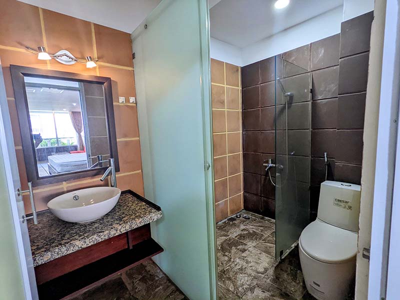 Romantic serviced apartment on Hoang Dieu street for rent in Phu Nhuan