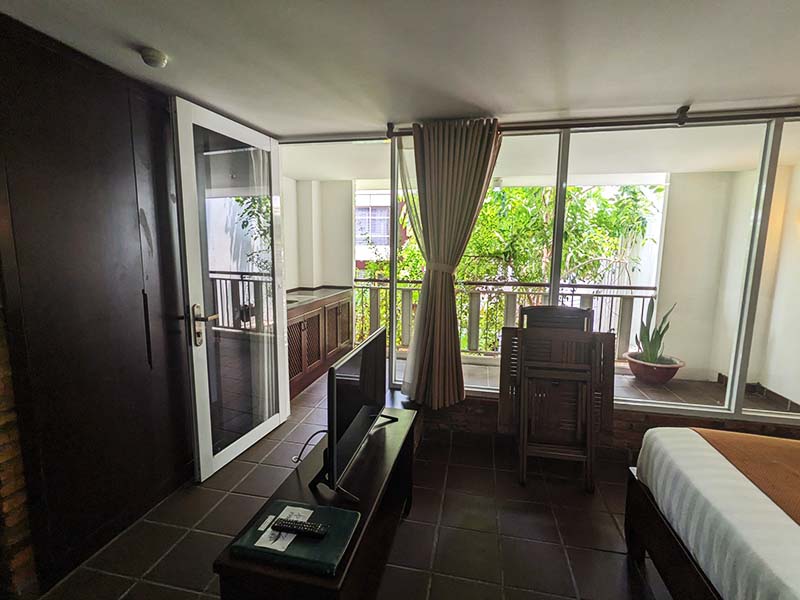 Romantic serviced apartment on Hoang Dieu street for rent in Phu Nhuan