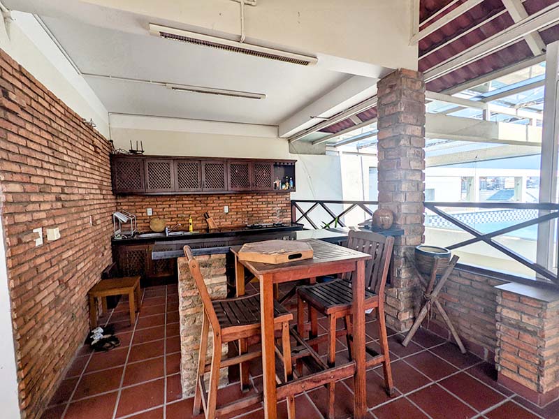 Romantic serviced apartment on Hoang Dieu street for rent in Phu Nhuan