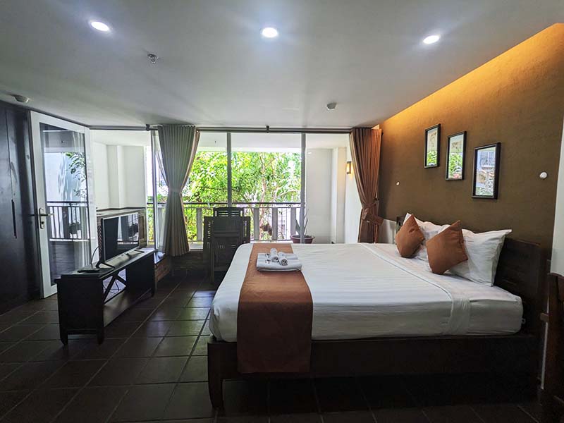 Romantic serviced apartment on Hoang Dieu street for rent in Phu Nhuan