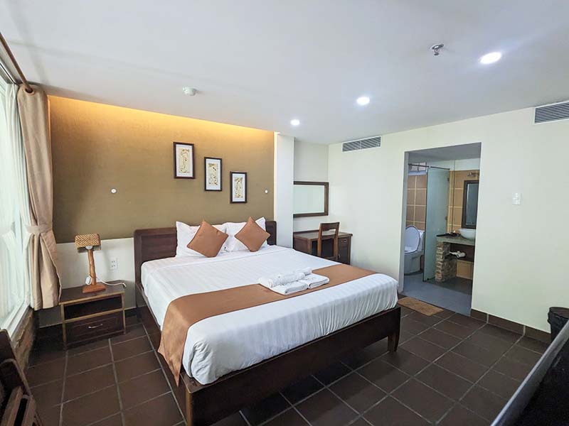 Romantic serviced apartment on Hoang Dieu street for rent in Phu Nhuan