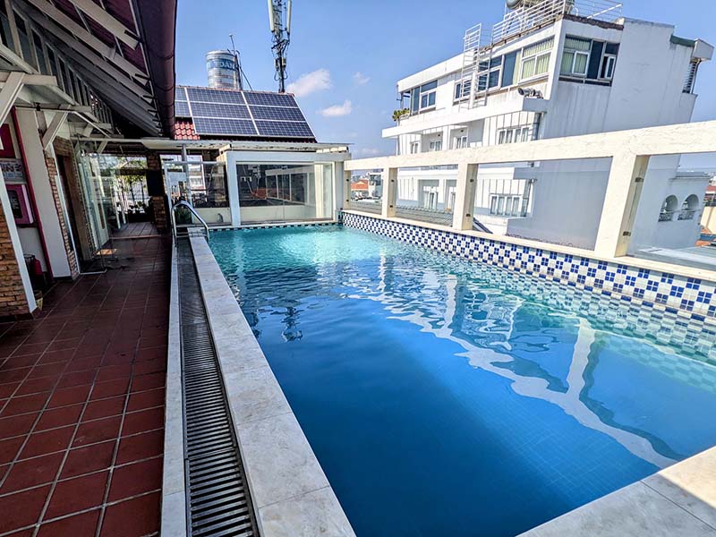 Romantic serviced apartment on Hoang Dieu street for rent in Phu Nhuan