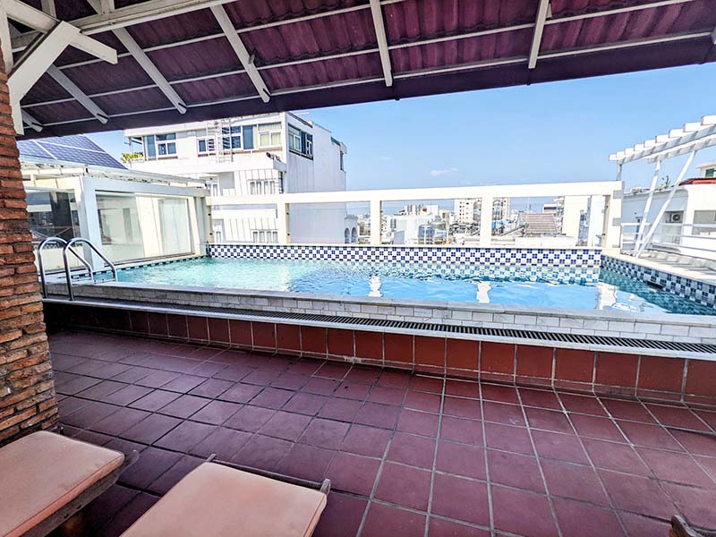 Romantic serviced apartment on Hoang Dieu street for rent in Phu Nhuan
