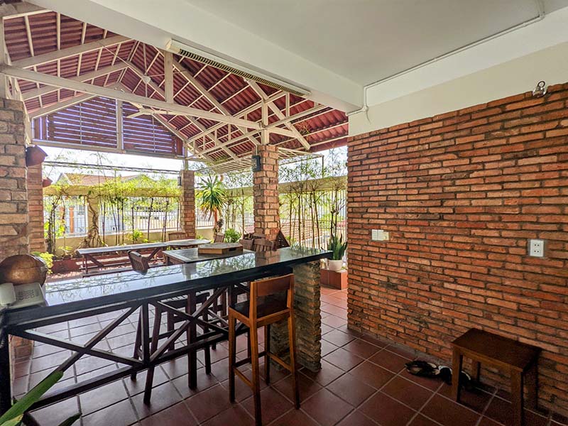 New-style serviced apartment for lease on Hoang Dieu street Ho Chi Minh