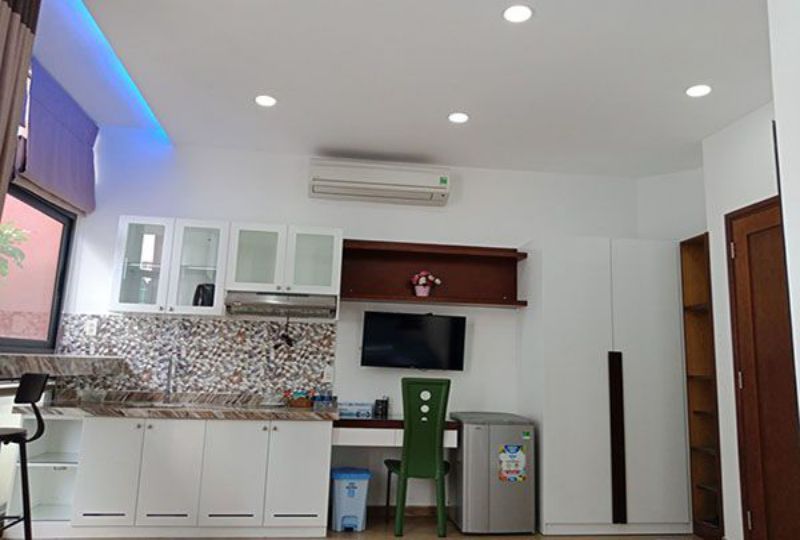 Bright studio serviced apartment for rent on Cao Thang street District 3