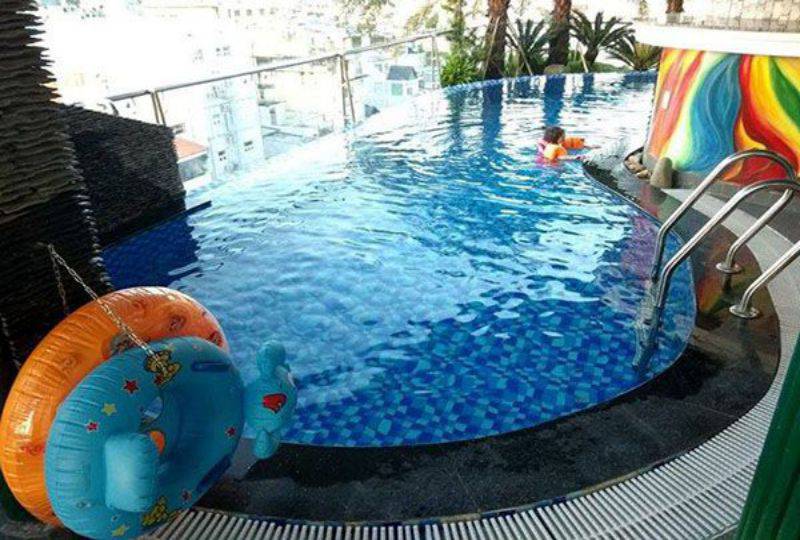 Bright studio serviced apartment for rent on Cao Thang street District 3