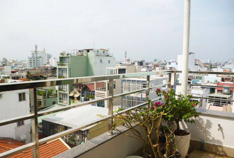 Bright serviced apartment for rent on Nam Ki Khoi Nghia street District 3