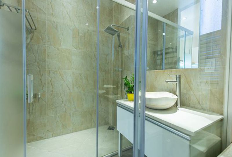 Nice serviced apartment for lease in Saigon city center Ho Hao Hon street