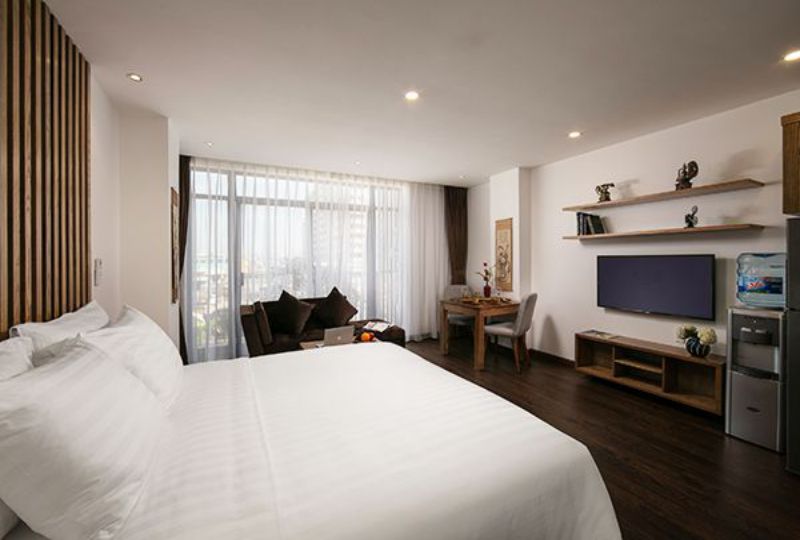 Bright serviced apartment on Pham Viet Chanh street Binh Thanh for lease