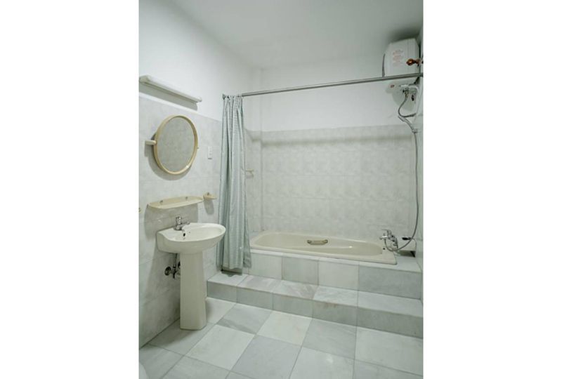 Studio for lease on Tran Dinh Xu street District 1 Ho Chi Minh city center