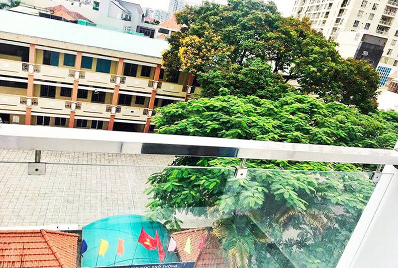 Bright serviced apartment in Binh Thanh district for rent with fully serviced