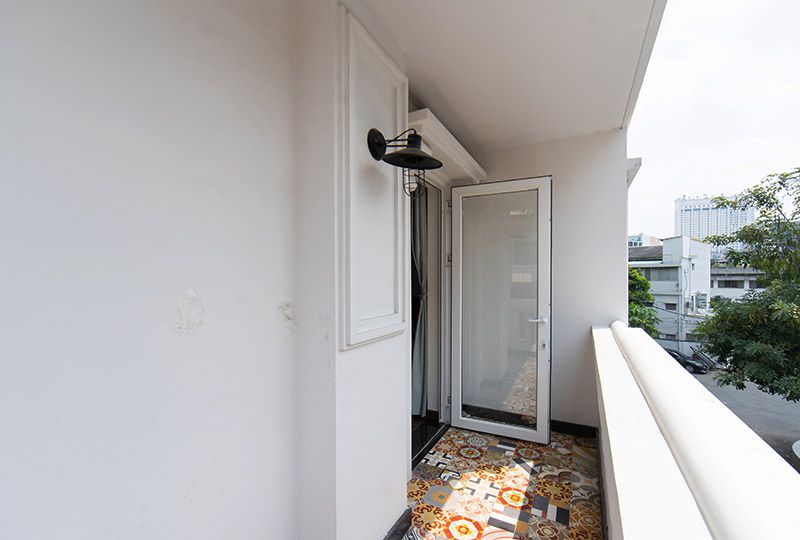 Bright serviced apartment rental in Nguyen Van Troi Street Phu Nhuan dist