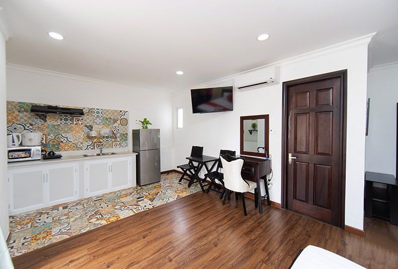 Bright serviced apartment rental in Nguyen Van Troi Street Phu Nhuan dist