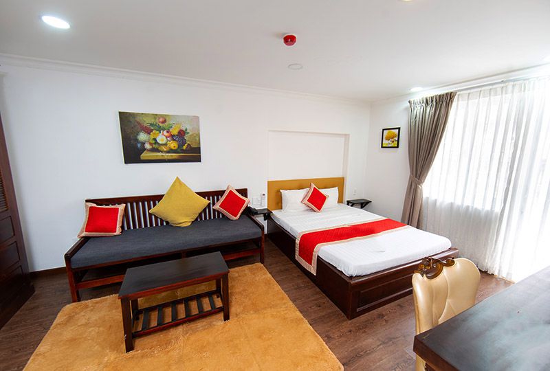 Nice serviced apartment rental in Phu Nhuan district close to the airport