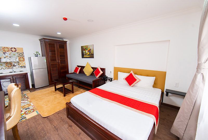 Nice serviced apartment rental in Phu Nhuan district close to the airport