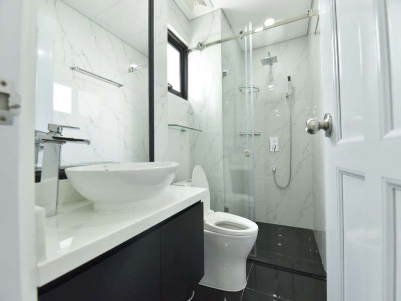 Serviced apartment for rent in District 3 next to railway station