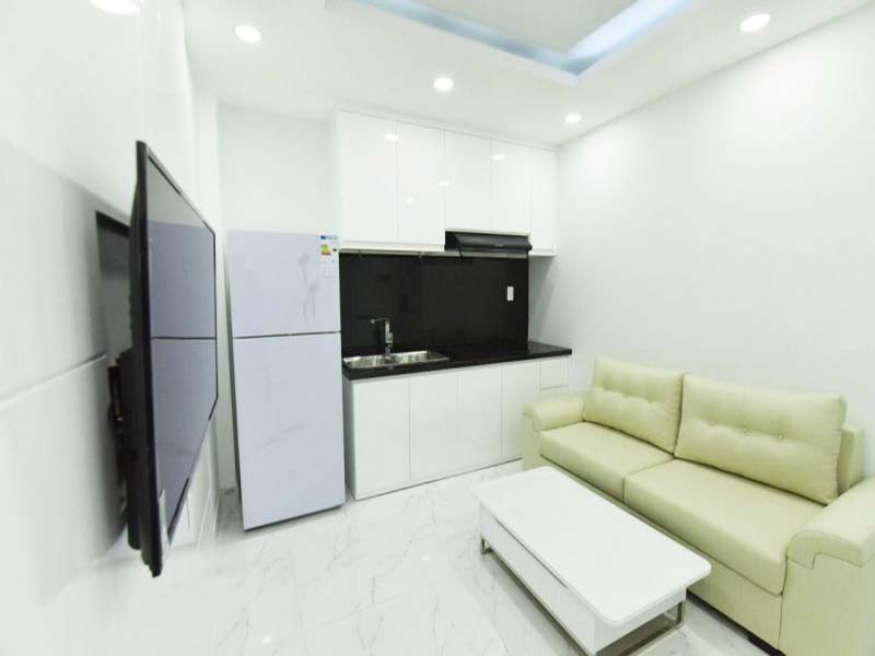 Serviced apartment for rent in District 3 next to railway station