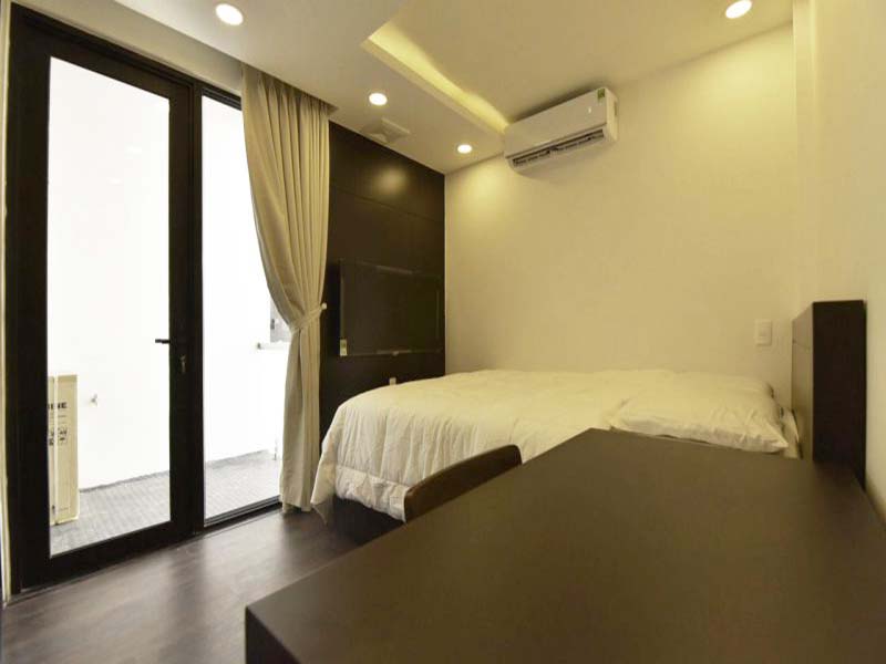 Serviced apartment for rent in District 3 next to railway station