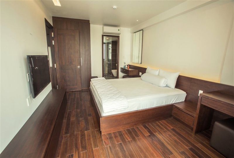 Saigon canal view serviced apartment for rent in District 3