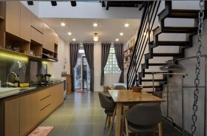 Nice house for rent in District 10 Saigon next to Le Thi Rieng Park