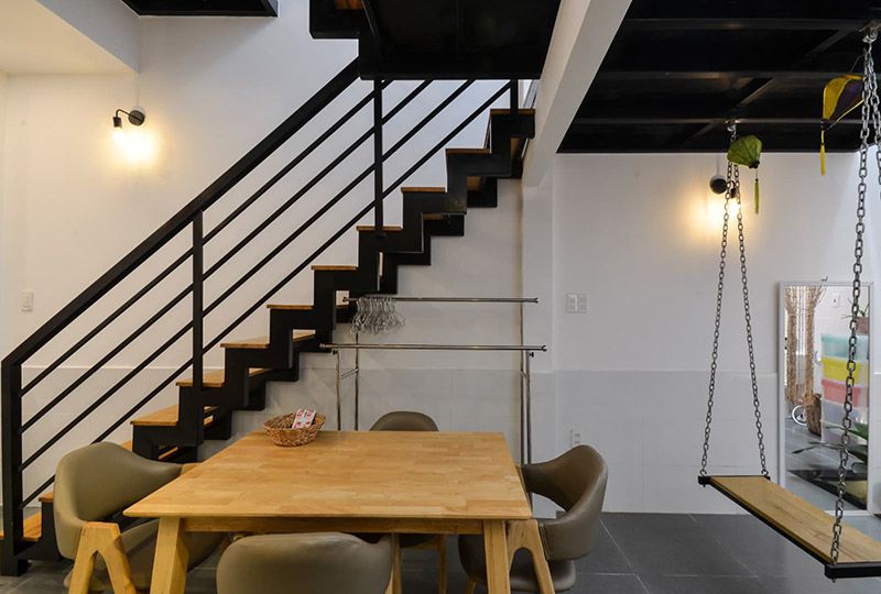 Nice house for rent in District 10 Saigon next to Le Thi Rieng Park