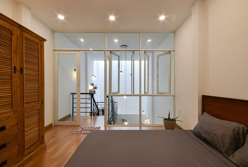 Nice house for rent in District 10 Saigon next to Le Thi Rieng Park