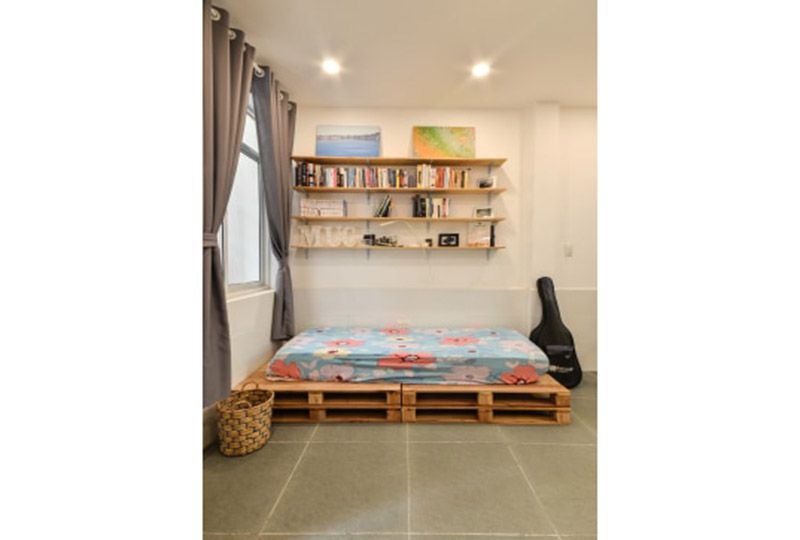 Nice house for rent in District 10 Saigon next to Le Thi Rieng Park