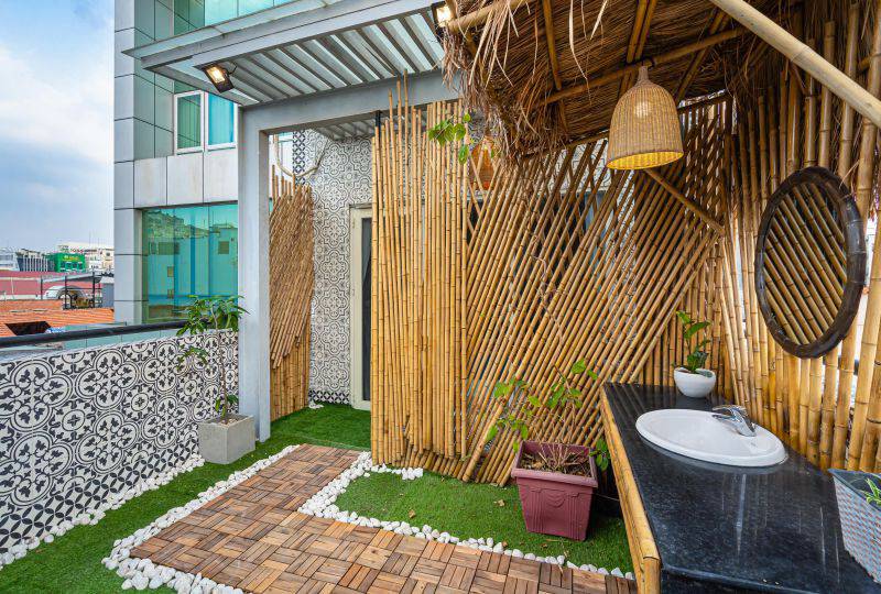 Serviced apartment for rent in District 1 - Fresh style with terrace