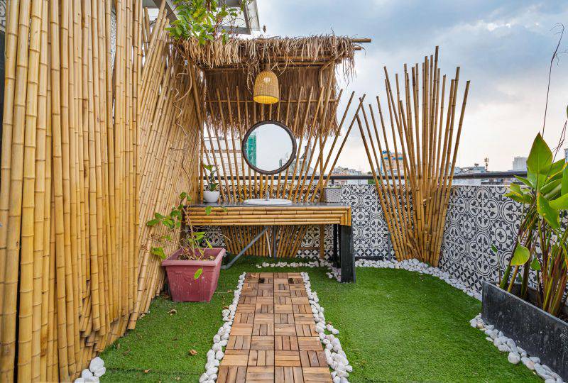 Serviced apartment for rent in District 1 - Fresh style with terrace