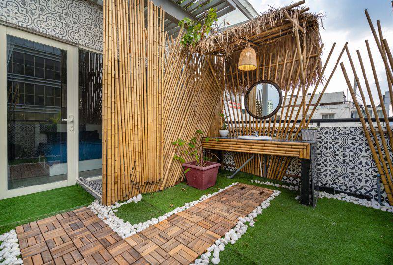 Serviced apartment for rent in District 1 - Fresh style with terrace