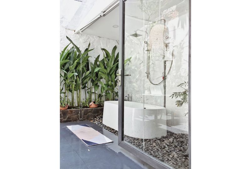 Serviced apartment for rent next to Nguyen Hue Walking St, District 1