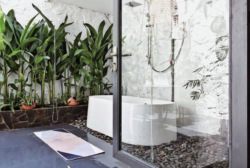 Serviced apartment for rent next to Nguyen Hue Walking St, District 1