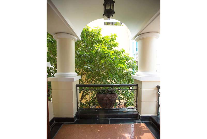 Villa for rent in District 3 Ho Chi Minh City next to District 1