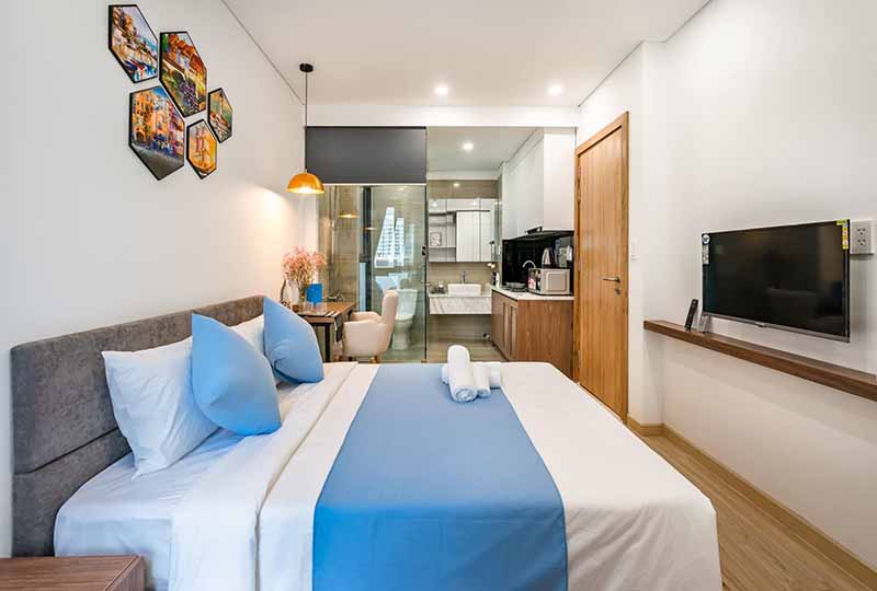 Serviced apartment for rent in District 1 next to Ben Thanh market