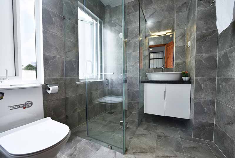 New serviced apartment for rent in District 1 nearby Saigon Canal