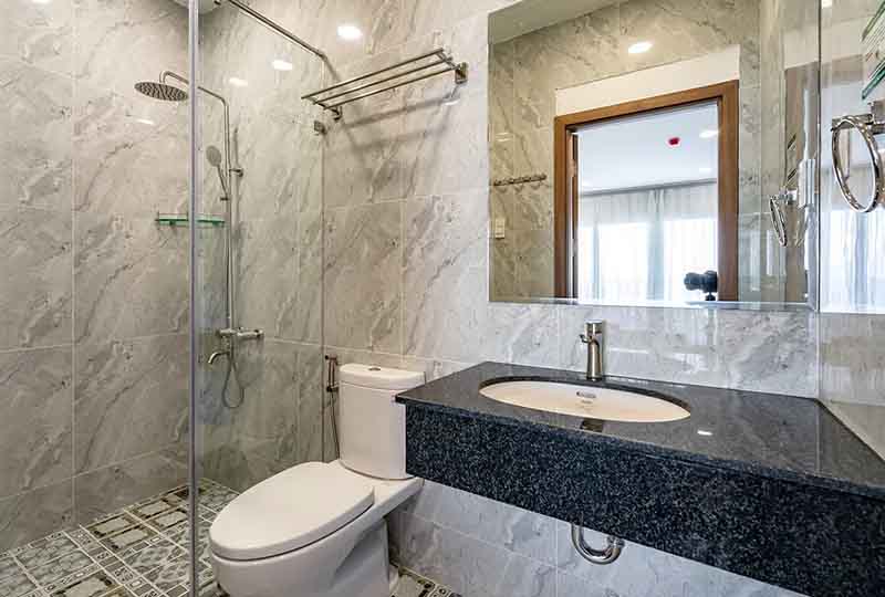 Serviced apartment for rent in District 3 next to Tan Dinh Market