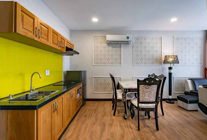 Serviced apartment for rent in District 3 next to Tan Dinh Market