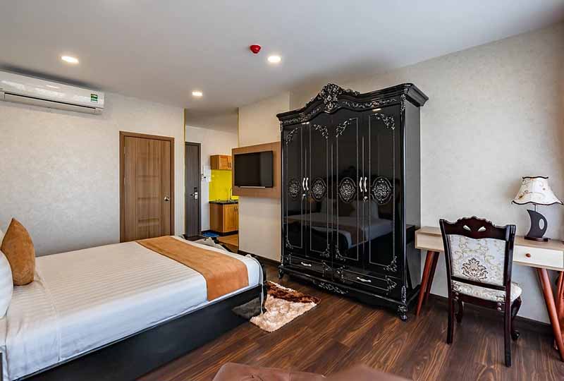 Serviced apartment for rent in District 3 next to Tan Dinh Market