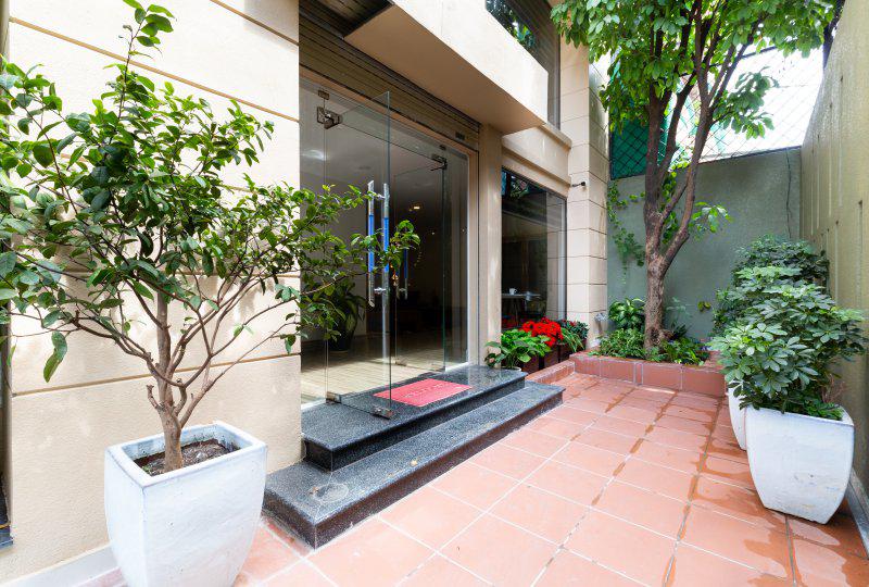 Serviced apartment on Nguyen Huy Tuong Street for rent in Binh Thanh Dist