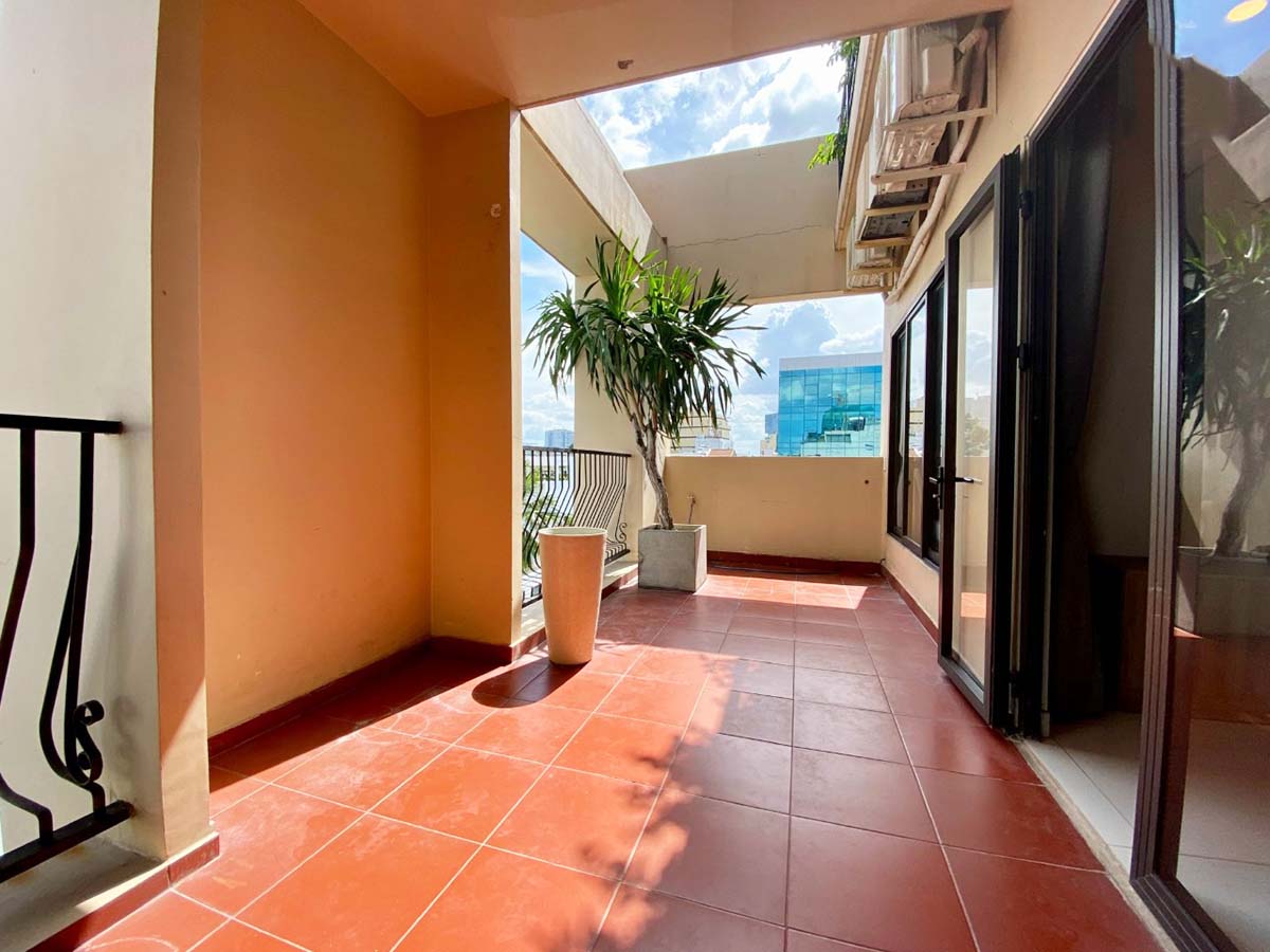 Two bedroom serviced apartment for rent In Binh Thanh Dist, next to Dinh Tien Hoang
