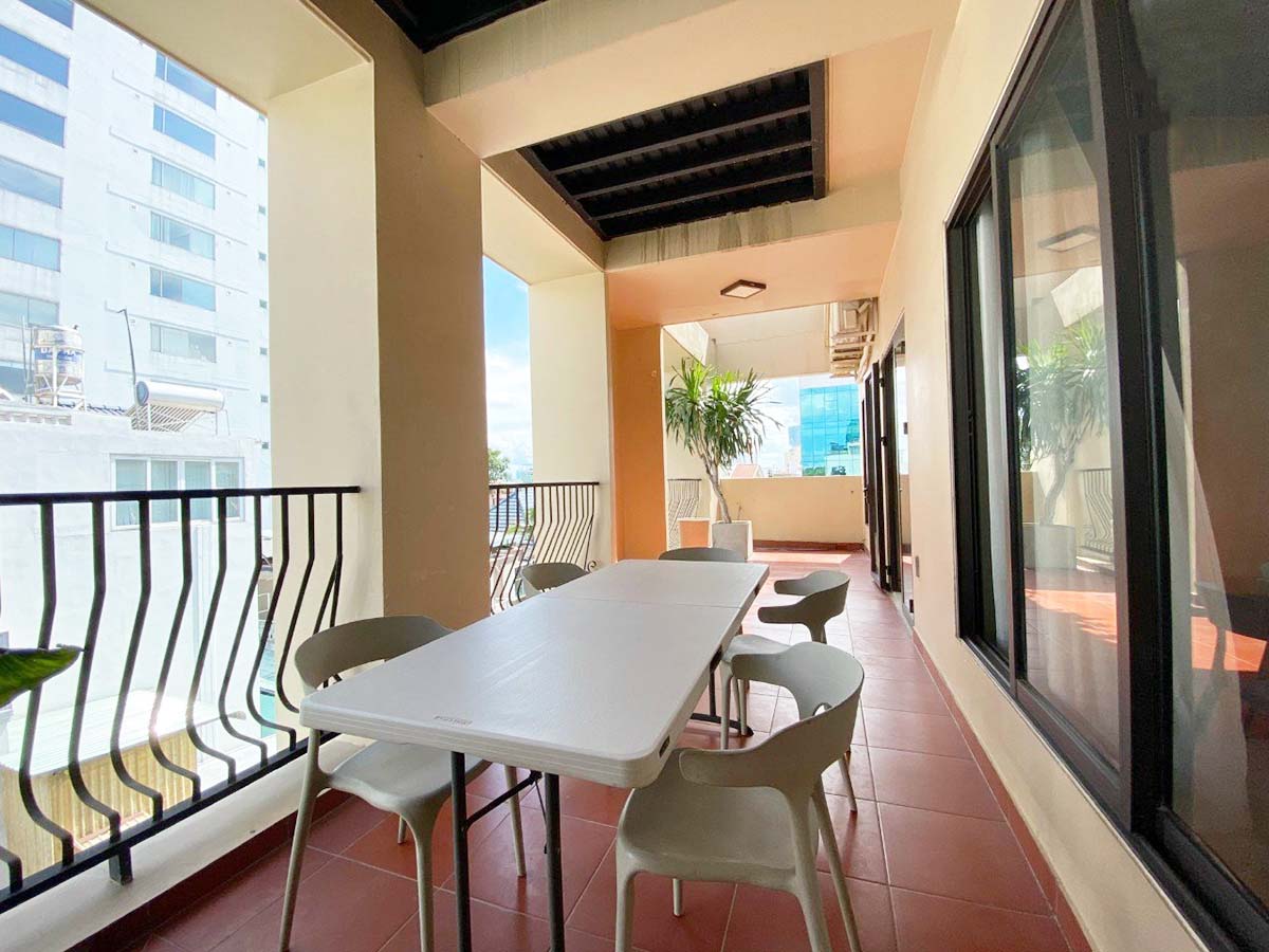 Two bedroom serviced apartment for rent In Binh Thanh Dist, next to Dinh Tien Hoang