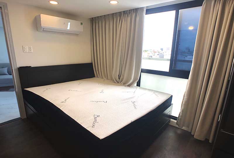 Bright Serviced apartment for rent in District 3 on Nguyen Thong Street