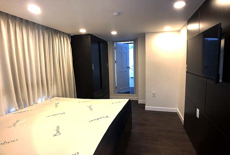 Bright Serviced apartment for rent in District 3 on Nguyen Thong Street