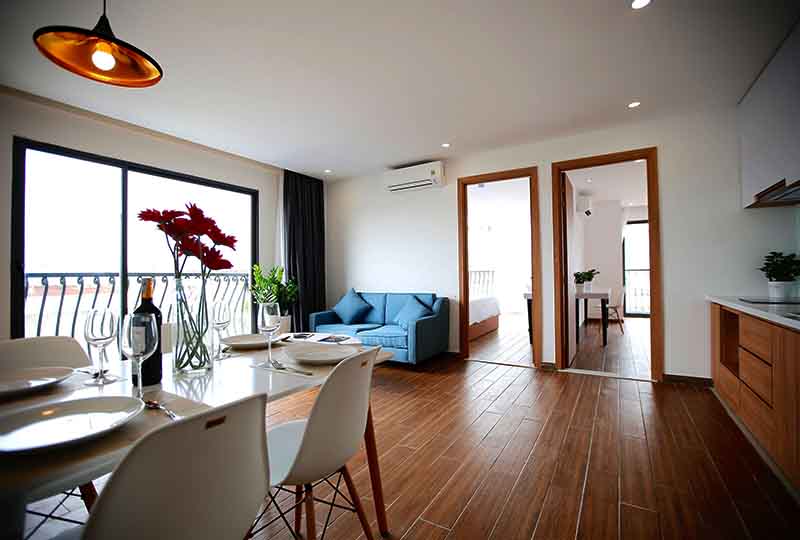 Cozy serviced apartment for lease on Tran Binh Trong Street, Saigon