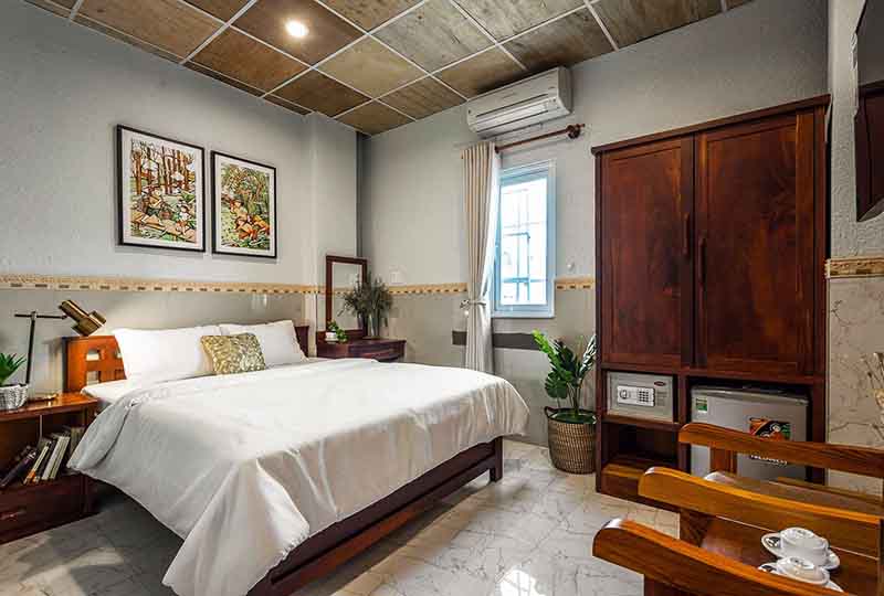 Nice serviced apartment for rent in District 1 Ton That Tung Street