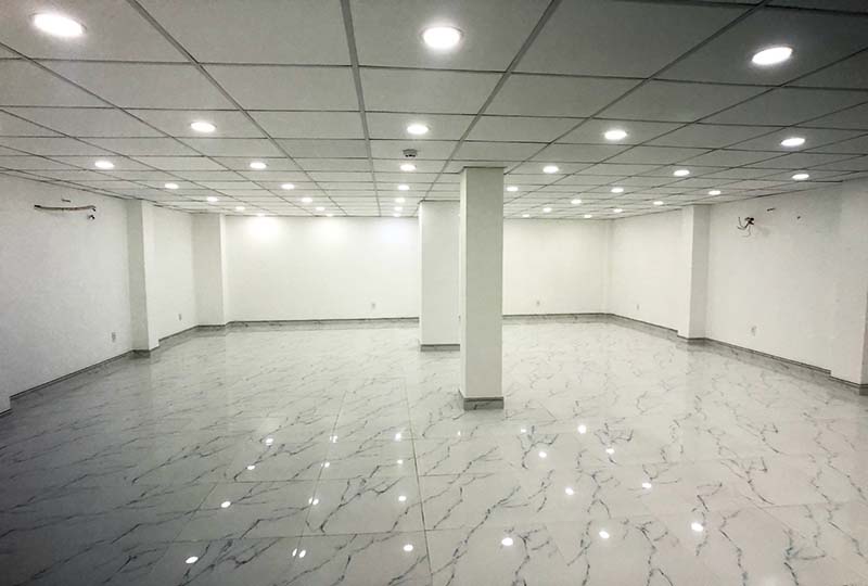 Office for lease on Nguyen Duy Street Binh Thanh District HCMC