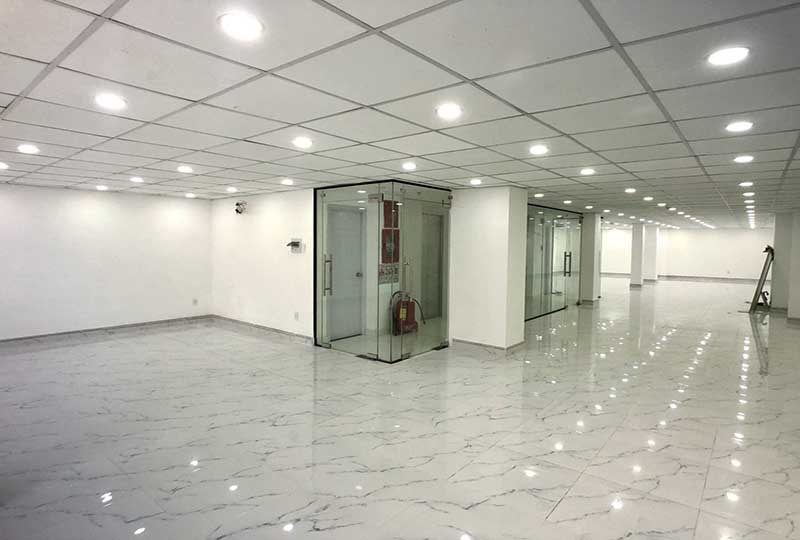 Office for lease on Nguyen Duy Street Binh Thanh District HCMC